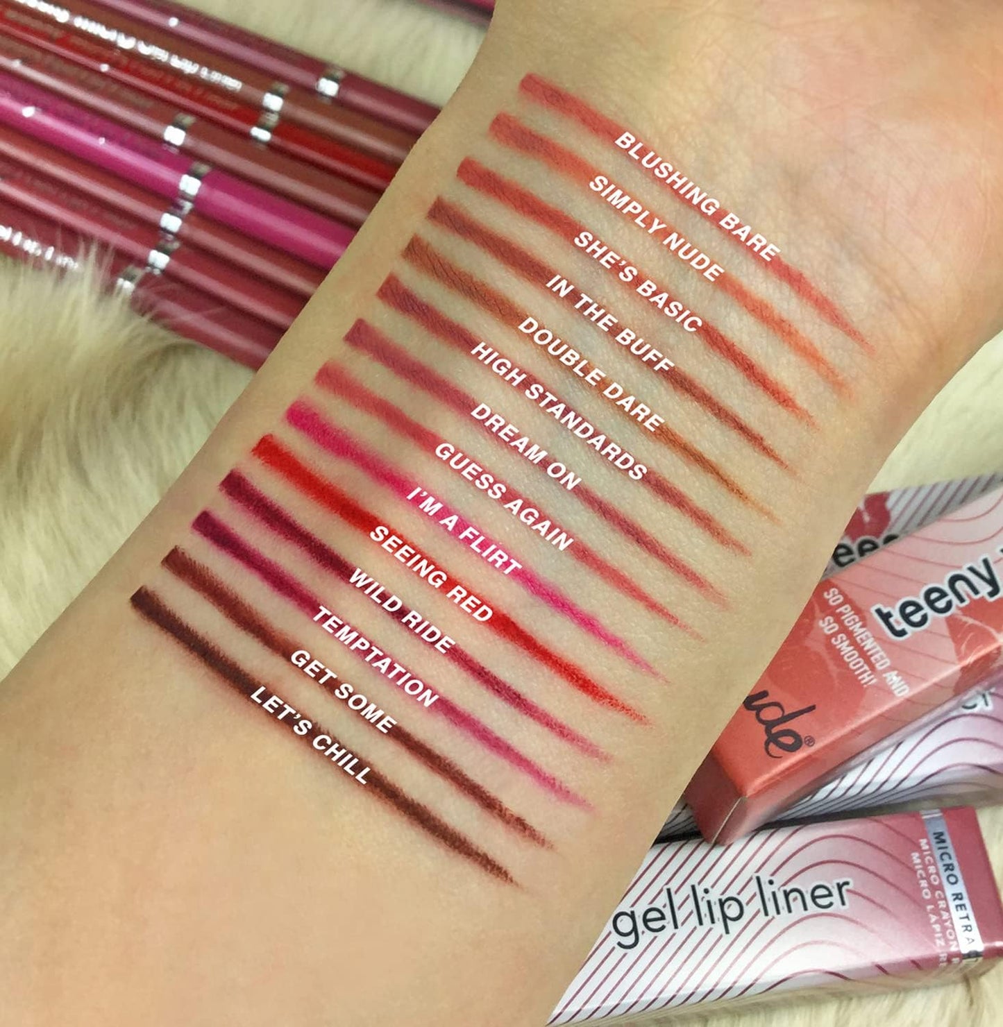 - Micro Gel Lip Liner | Precise and Defined Application | Versatile Shade for All Skin Tones | Ideal for Carrying in Your Purse, She'S Basic, 1 Unit (Pack of 1)