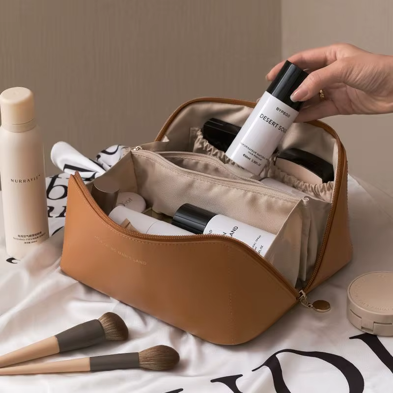 Fashion Large Capacity Makeup Bag – Portable Cosmetic Organizer for Travel & Daily Use