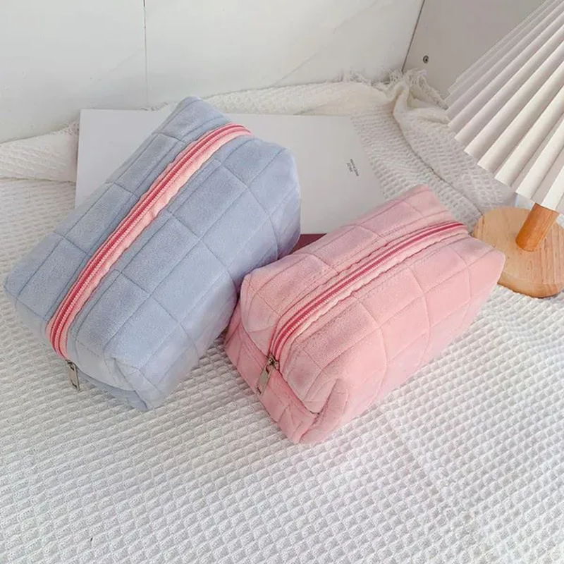 Large Capacity Plush Makeup Bag – Soft Flannel Cosmetic Organizer (Pink | White | Blue)