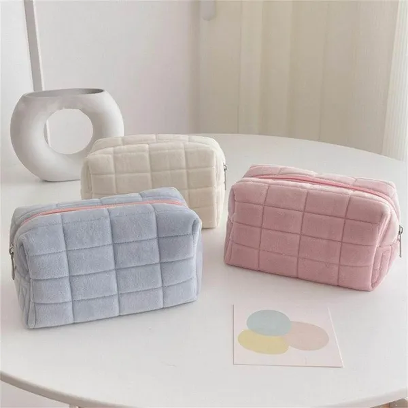 Large Capacity Plush Makeup Bag – Soft Flannel Cosmetic Organizer (Pink | White | Blue)