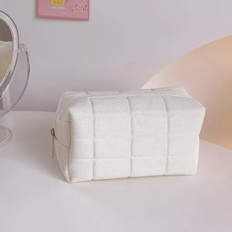 Large Capacity Plush Makeup Bag – Soft Flannel Cosmetic Organizer (Pink | White | Blue)